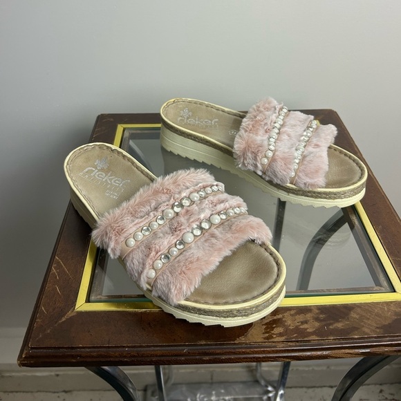 Rieker Shoes - Rieker Antistress Sandal Fuzzy pink girl Size 39 platform
